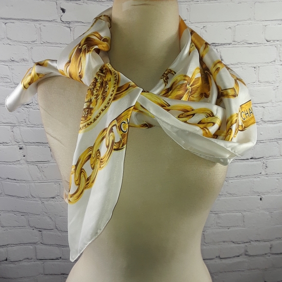 CHANEL Accessories - Beautiful chanel scarf CHANEL Accessories - Beautiful chanel scarf